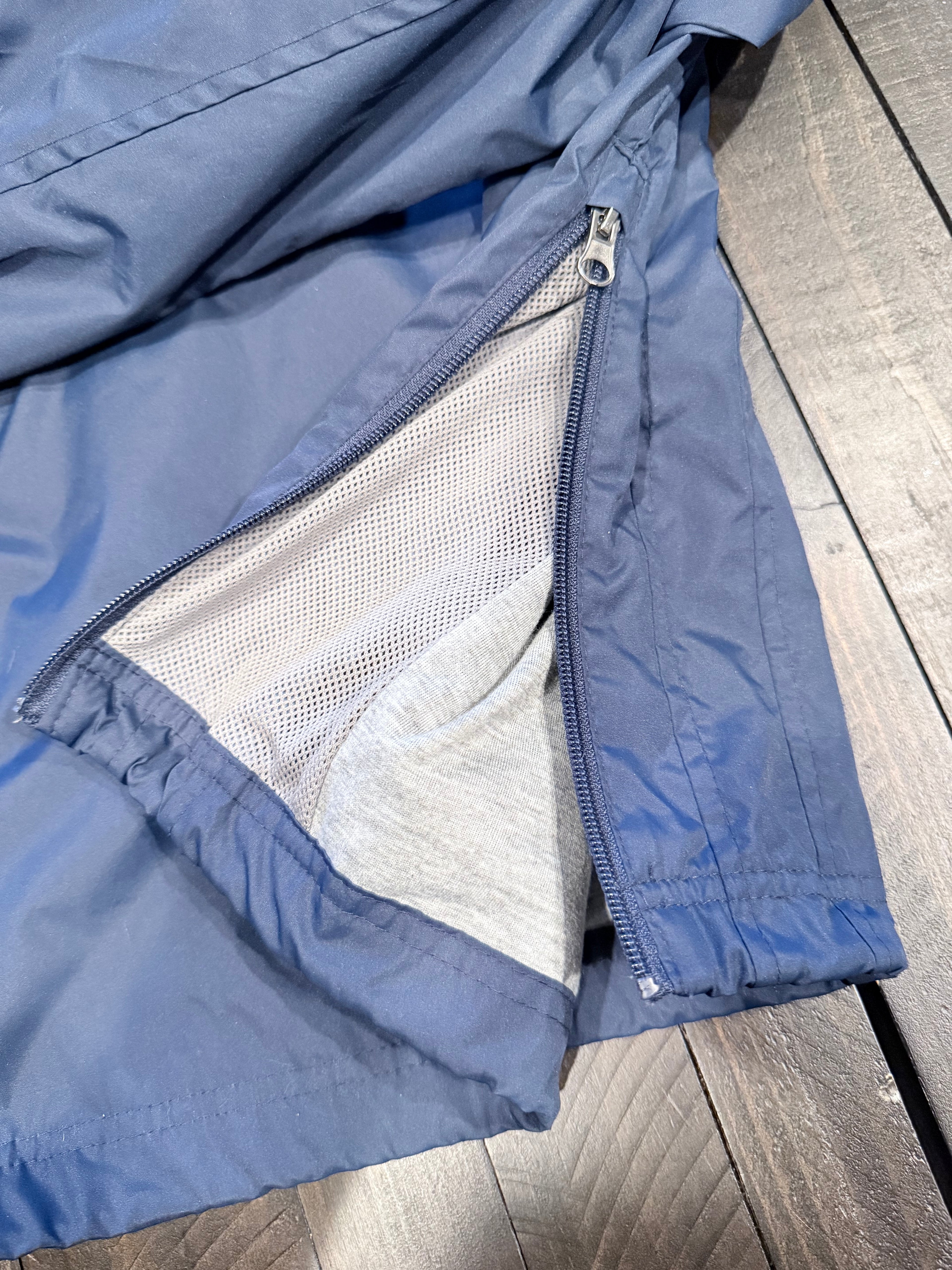 VIP Embroidered Wind Shirt